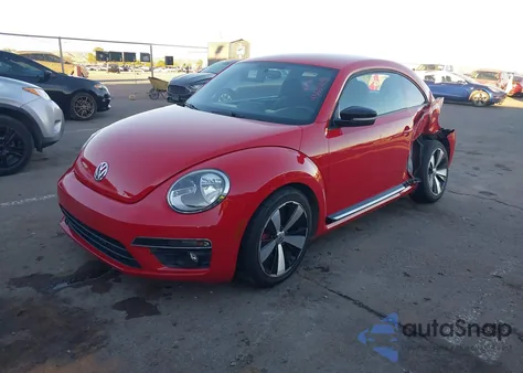 2013 Volkswagen Beetle 2.0T Turbo z USA, uszkodzony, nr VIN 3VWVT7AT4DM679222